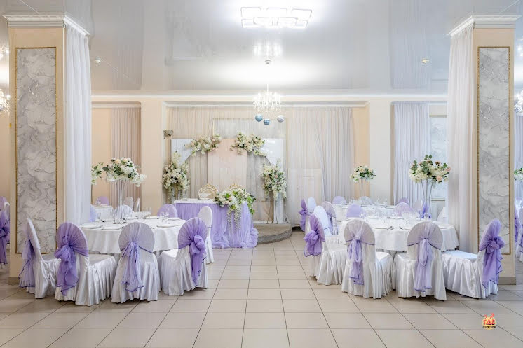 Основной зал в «Смак на Ямашева» фотография №9