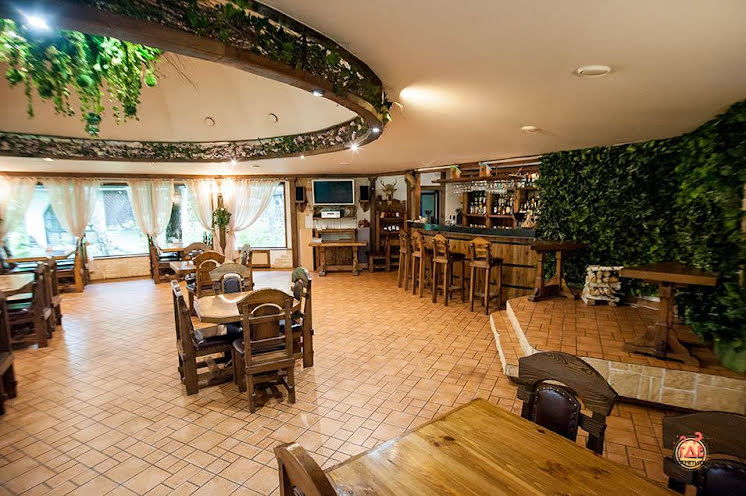 Основной зал в «Загородный ресторан «Берендей»» фотография №2