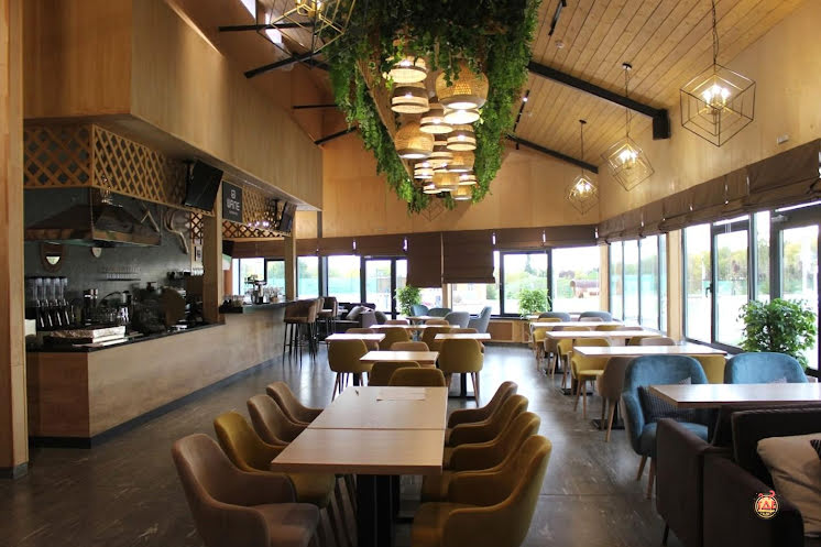 Основной зал в «Шале» фотография №4