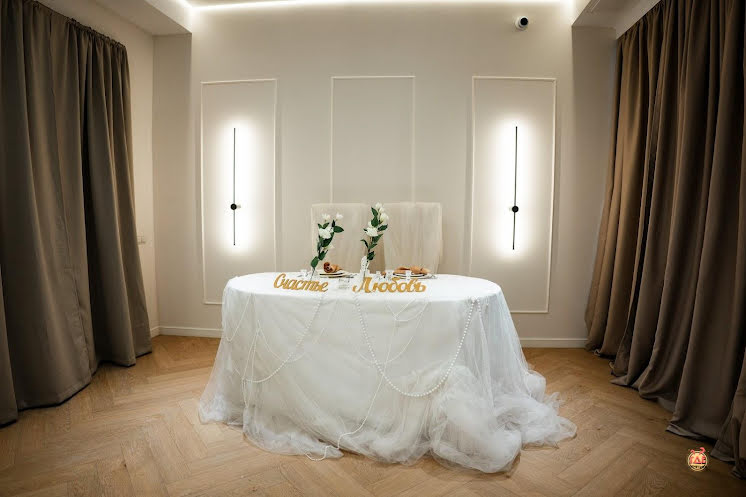 Большой зал в «ФАМИЛИЯ» фотография №12