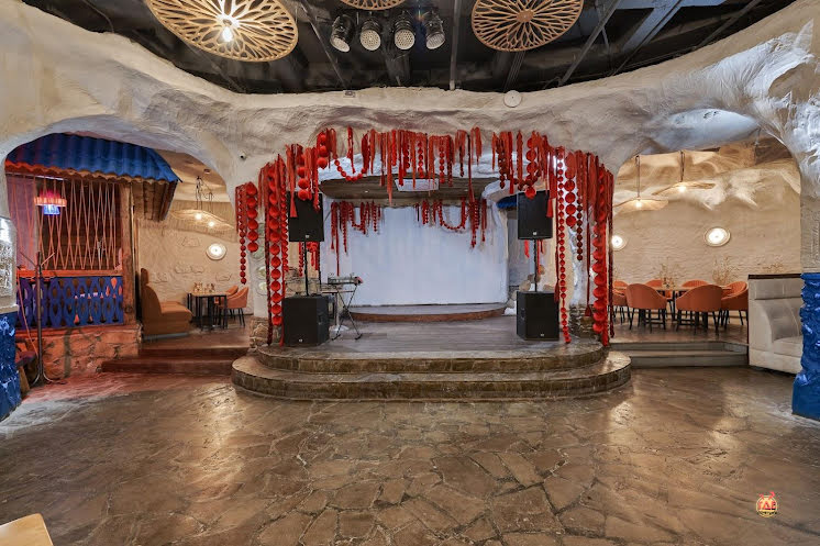 Основной зал  в «БаклаДжани» фотография №1