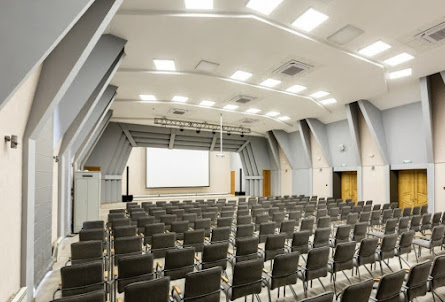 Зал «Академический» в Конференц-зал «Диалог»