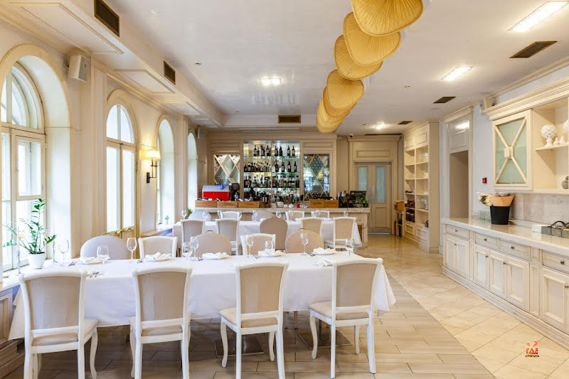 Белый фотография №4