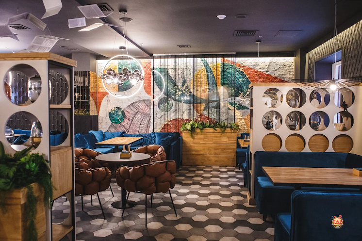 Основной зал в «Едатека на Молодогвардейской» фотография №9