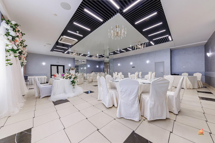 Зал «Белый холл» в «АМАКС Золотое кольцо» фотография №13