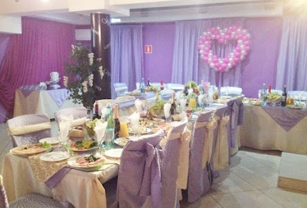 Зал на 70 человек в Зал на 40 человек