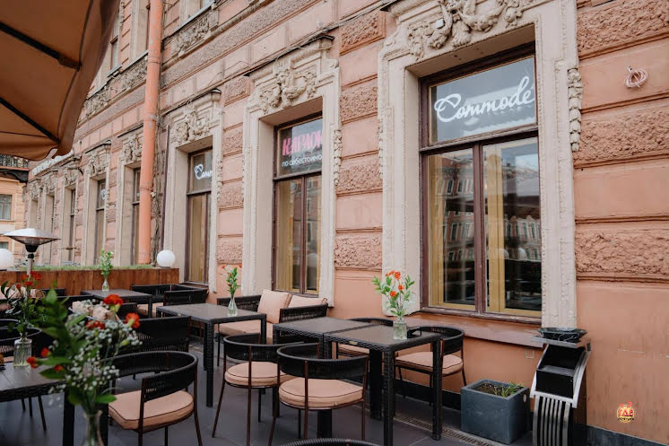 Основной зал в «Commode» фотография №7