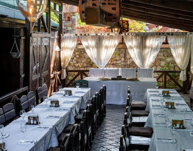  ресторан Roly-Poly