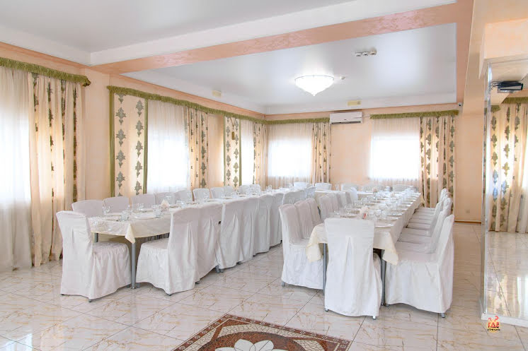 Банкетный зал в «Кавказская пленница» фотография №2