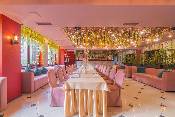 Основной зал в «Наш» фотография №2