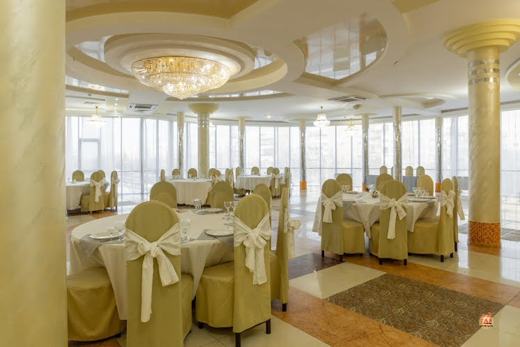 Зал «Фисташковый» в «У Озера ​на Героев Космоса» фотография №14