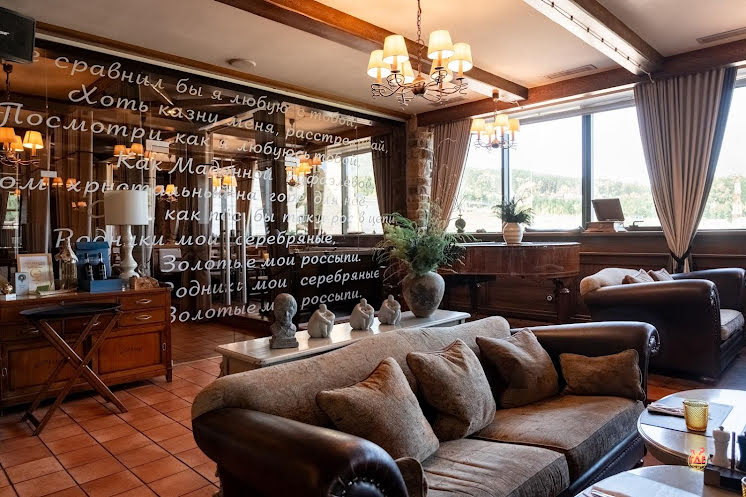 Большой панорамный зал в «Хозяин тайги» фотография №1