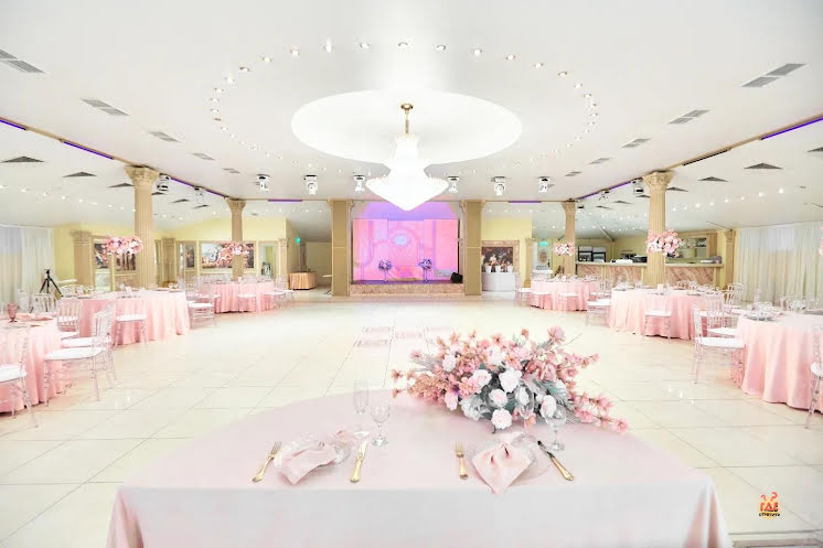 Банкетный зал  в «Ренессанс» фотография №3