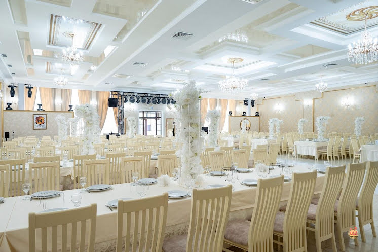 Основной зал  в «Урарту» фотография №1