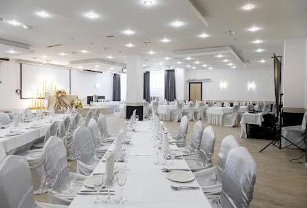 Зал «Гранд» в Зал «Crystals»