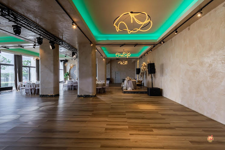 URBAN в «AMAND HALL / Аманд Холл» фотография №1