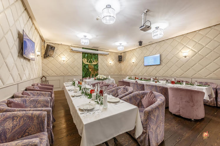 Большой караоке-зал в «Сытый лось в Медведково» фотография №9