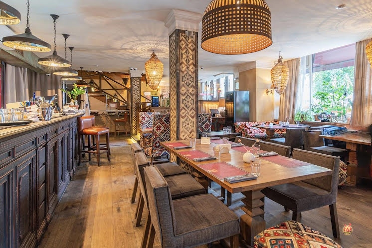 Основной зал первого этажа в «Хочу Харчо» фотография №16