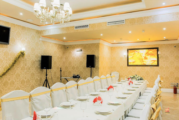 Малый зал в «Люкс» фотография №12