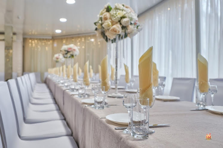 Нижний зал  в «Белая стрекоза» фотография №8