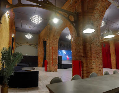  ресторан COM.NATA Mars на площади Ленина