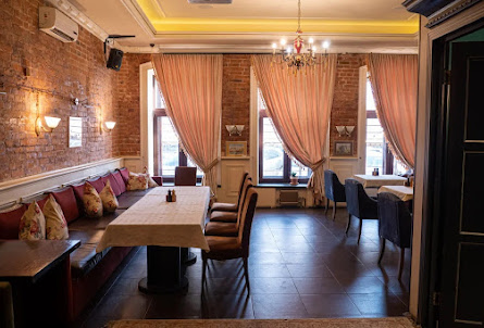 Малый зал  в Малый зал 