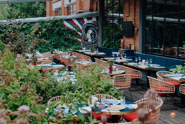 Летняя терраса в «Slava» фотография №8