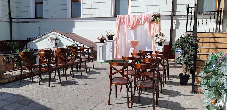 Основной зал в «Буржуй» фотография №3