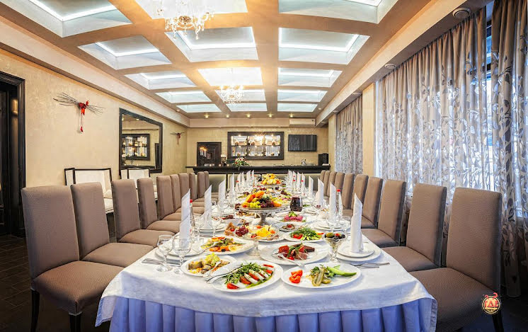 Малый зал в «Времена года в Парке Горького» фотография №8