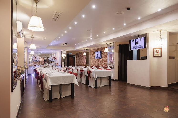 Парадный зал в «Club le Chateau» фотография №5