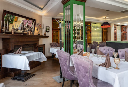 Основной зал  в Малый зал 