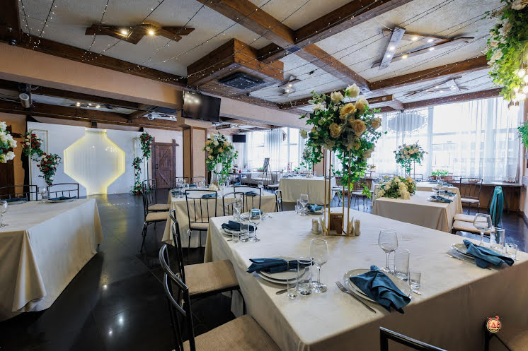 Основной зал в «Горница» фотография №12