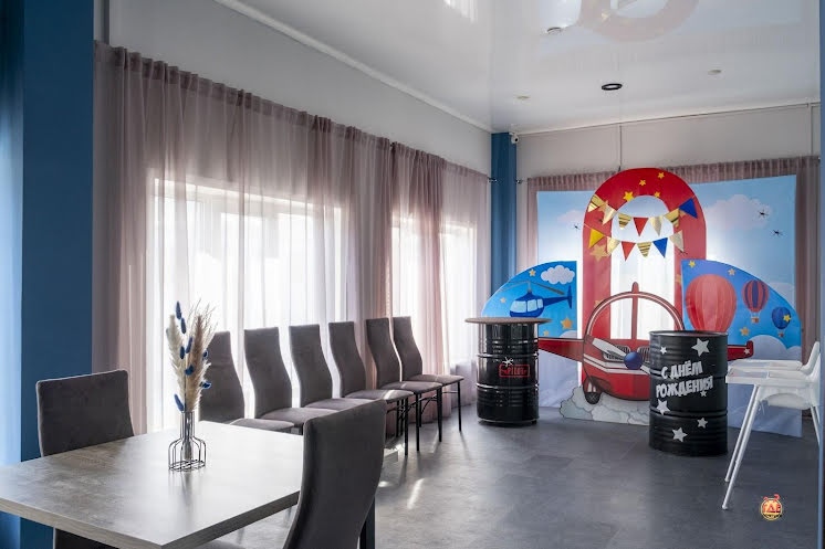 Верхний зал в «Pilot» фотография №18