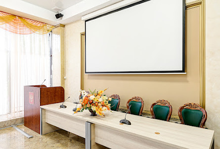 Стеклянный зал в VIP-зал