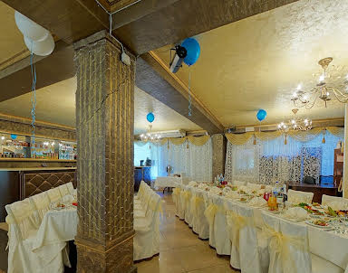 День рождения в Зеркала