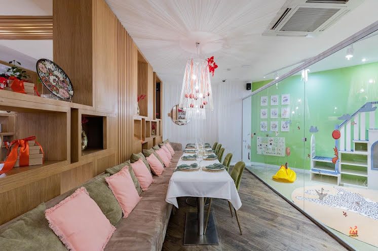 Основной зал в «BONA на Комендантском» фотография №7