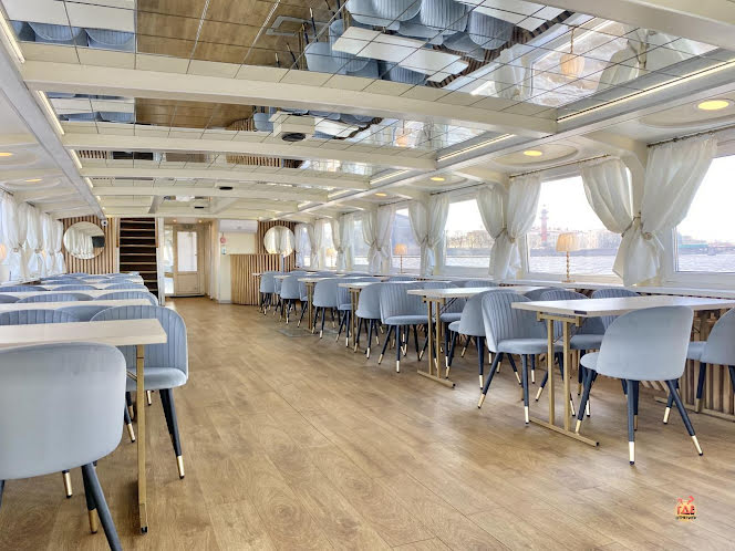 Палуба в «Теплоход "Чайка"» фотография №7