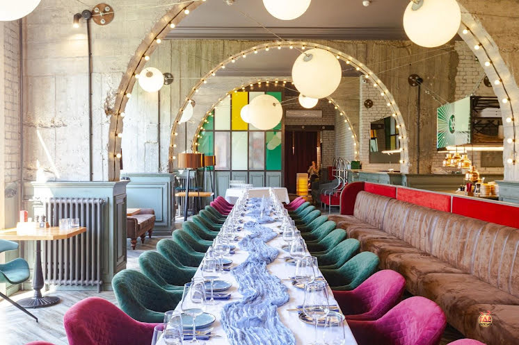 Основной зал  в «MiraGrill» фотография №4