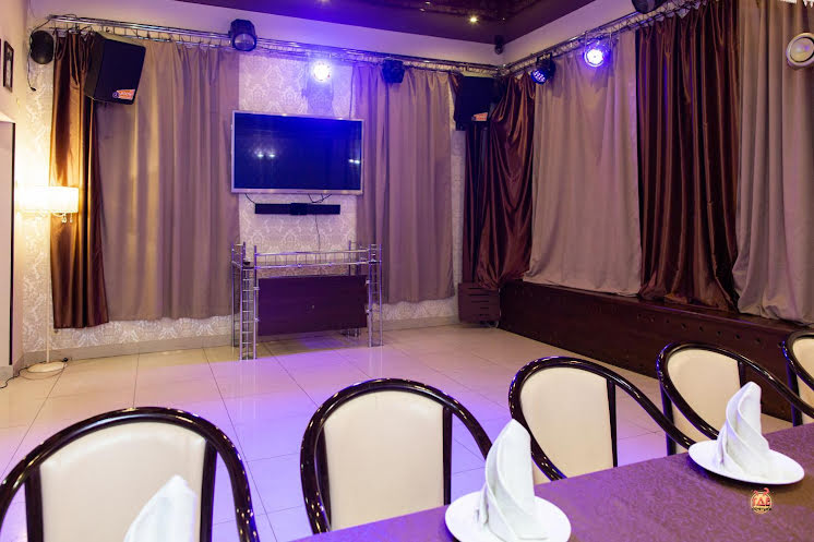 Зал «Золотой» в «Капри» фотография №10