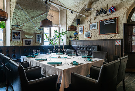 Зал №4 в Зал №6