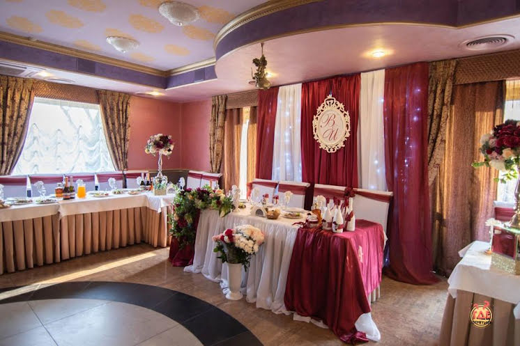 Основной зал в «Вилла Гламур» фотография №2