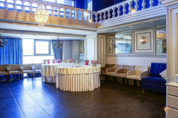 Белый зал в «Ресторанный комплекс Космос» фотография №9