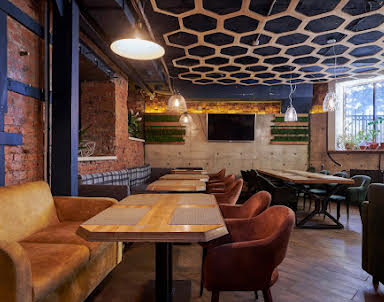  ресторан Корова на бочке на Карла Маркса