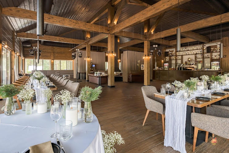 Основной зал в «Лес» фотография №16