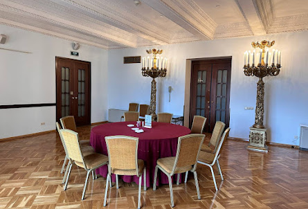 Зал «Орликов 5» в Зал «Орликов»