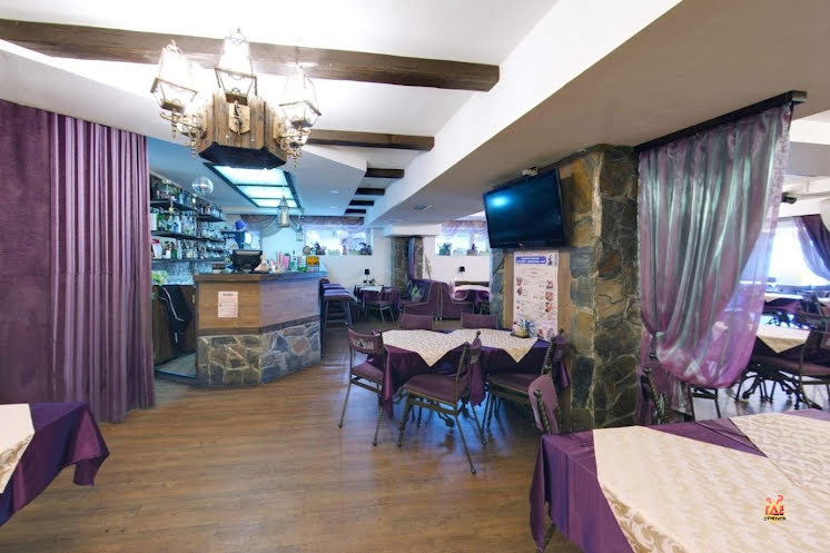 Основной зал в «Баклажан» фотография №7