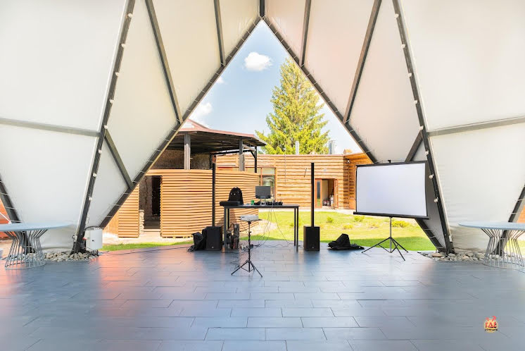 Подиум в «VILLA DA VINCI» фотография №5