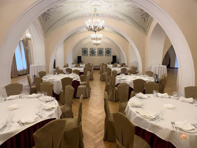 Зал "Белоколонная гостиная" в «Офицерское собрание» фотография №1