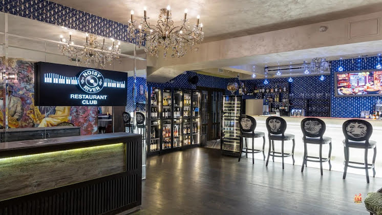 Зал без сцены  в «Noisy River» фотография №3