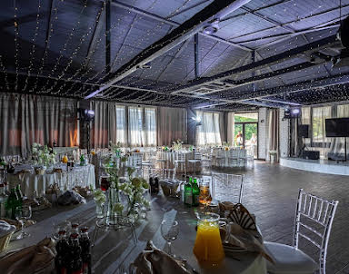  ресторан Двин Холл